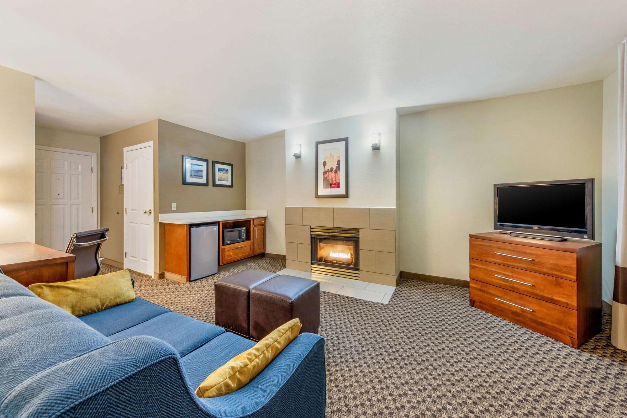 Comfort & Antelope Valley 3*