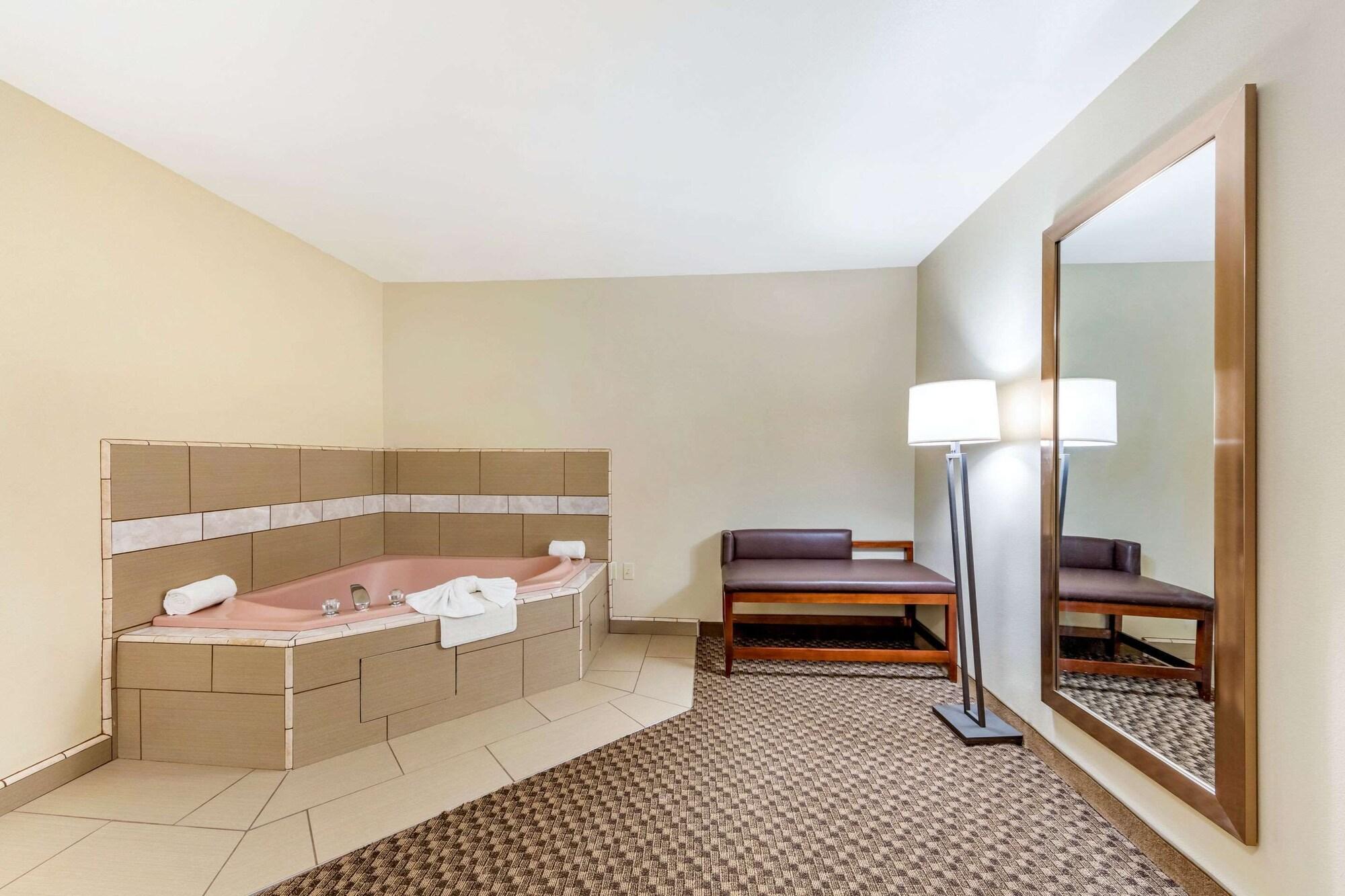 Comfort & Antelope Valley 3*