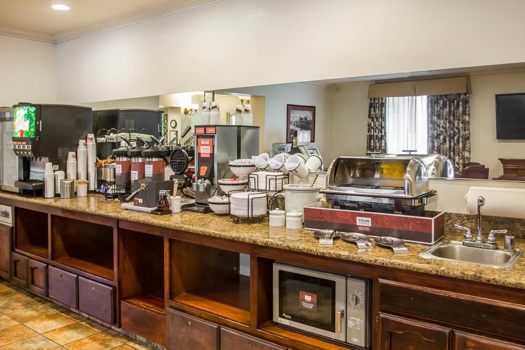 Hotel Comfort & Antelope Valley