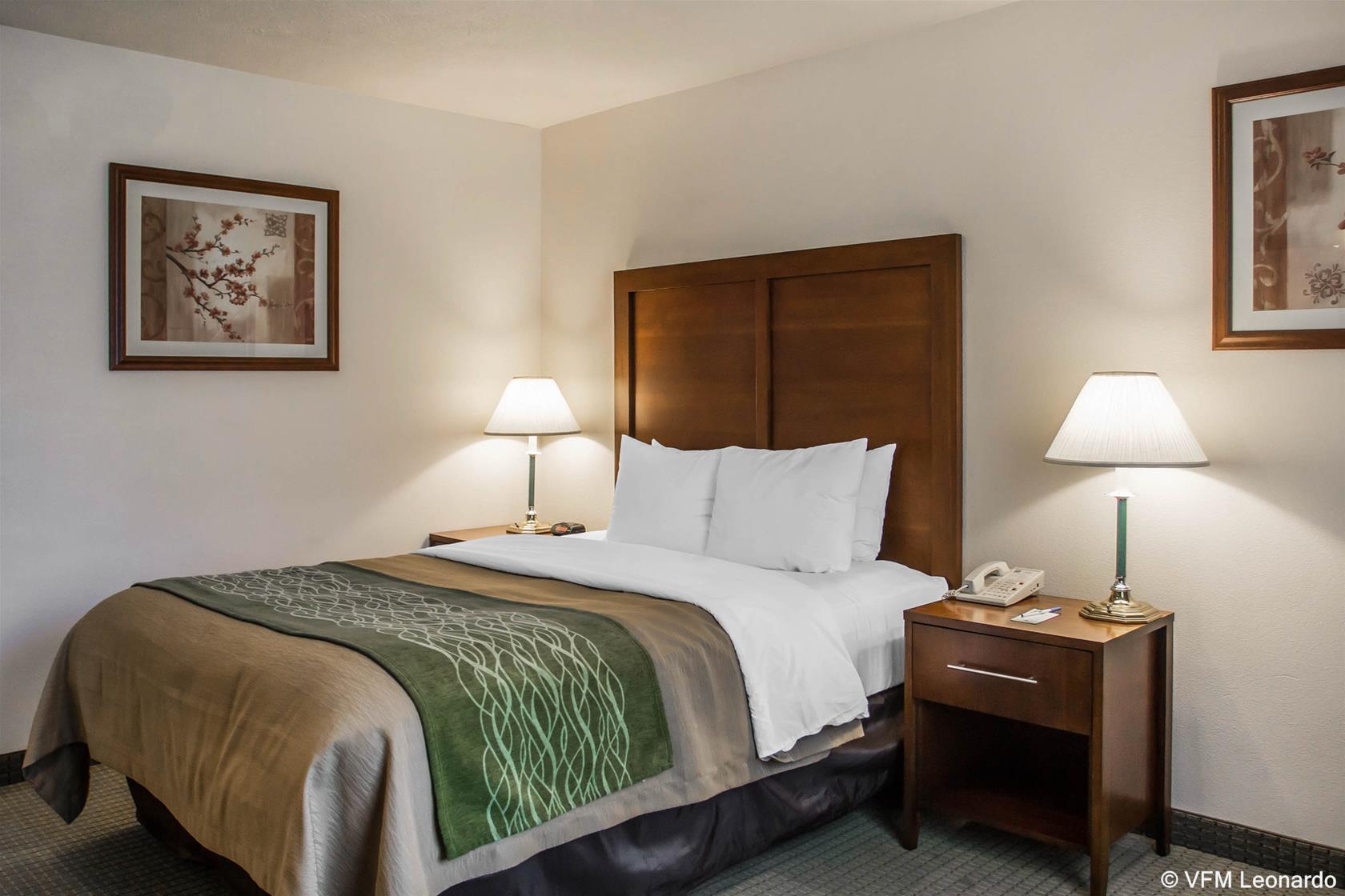 Hotel Comfort & Antelope Valley 3*