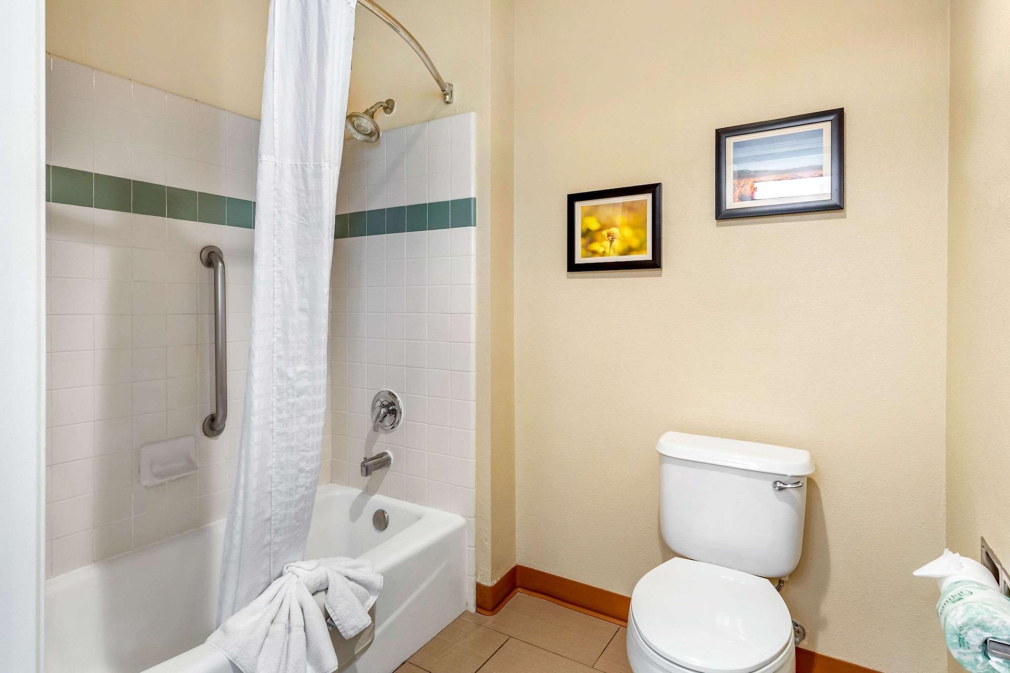 Comfort & Antelope Valley 3*